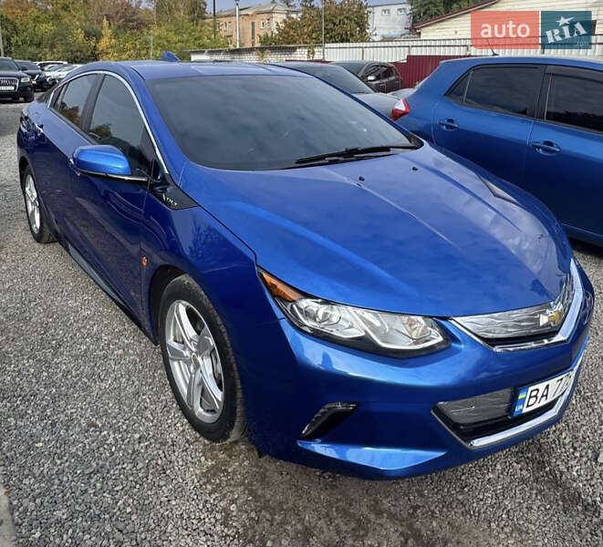 Хэтчбек Chevrolet Volt 2016 в Киеве