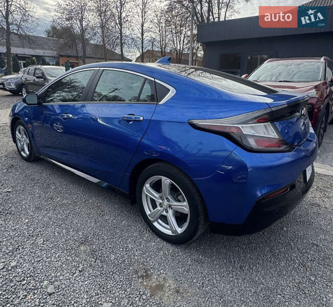Хэтчбек Chevrolet Volt 2016 в Киеве