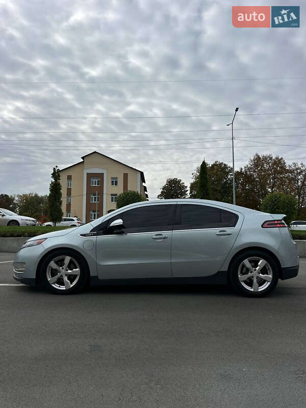 Хэтчбек Chevrolet Volt 2011 в Буче