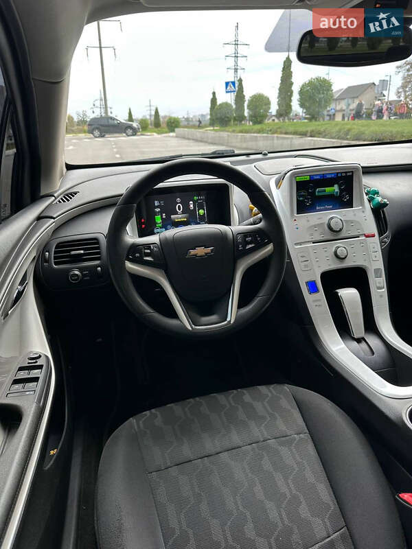 Хэтчбек Chevrolet Volt 2011 в Буче