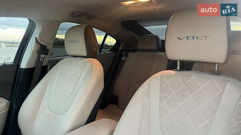 Хэтчбек Chevrolet Volt 2014 в Тернополе