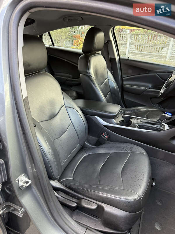 Хэтчбек Chevrolet Volt 2017 в Ивано-Франковске