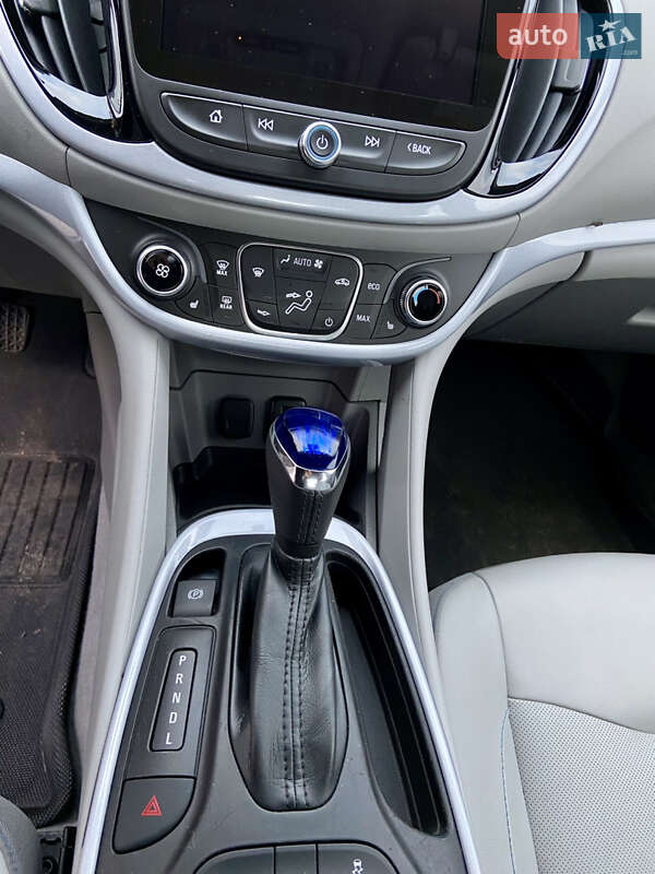 Хетчбек Chevrolet Volt 2017 в Кам'янському