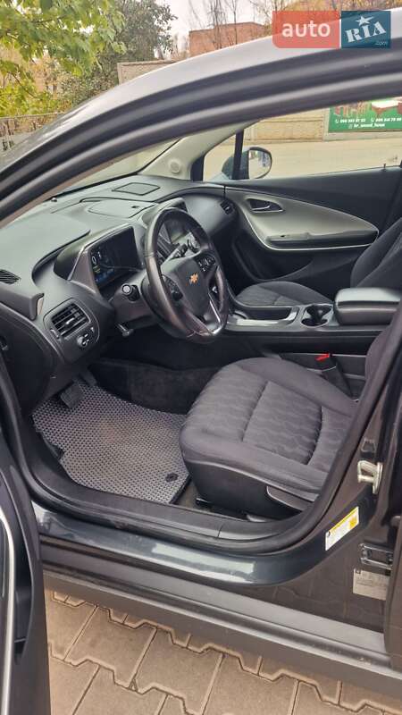 Хэтчбек Chevrolet Volt 2014 в Кривом Роге