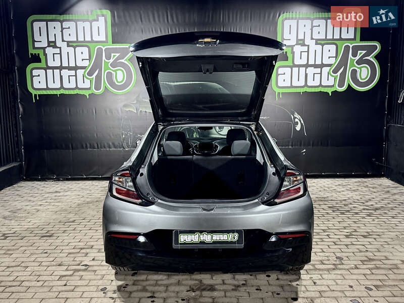 Хэтчбек Chevrolet Volt 2016 в Одессе