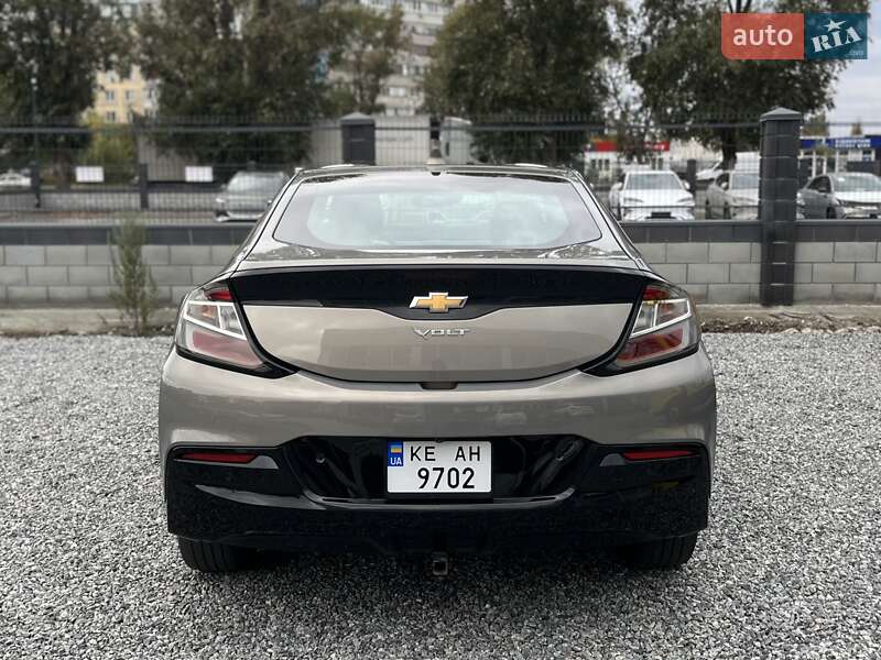 Хэтчбек Chevrolet Volt 2017 в Днепре