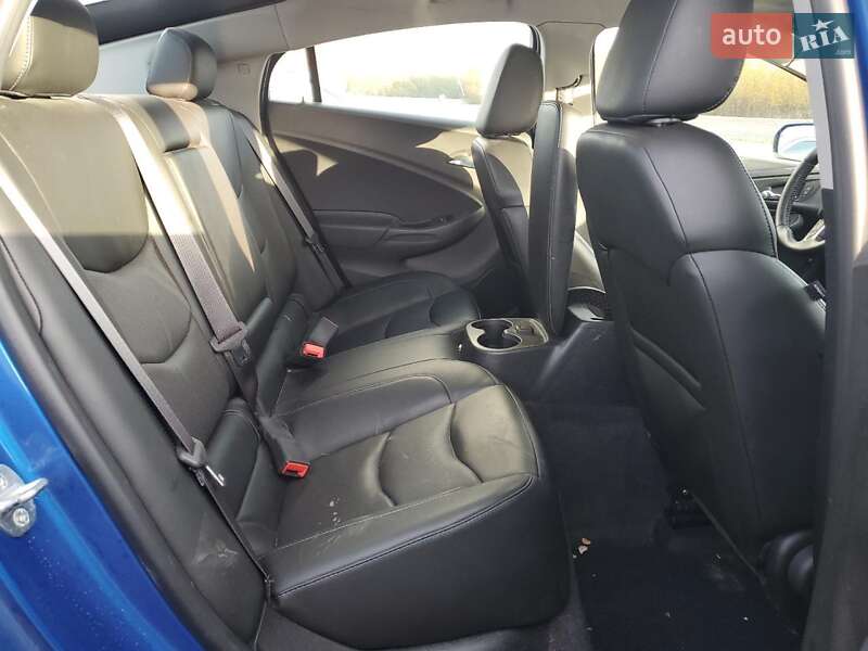 Хэтчбек Chevrolet Volt 2016 в Львове