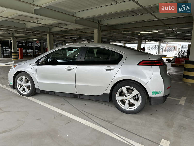 Хэтчбек Chevrolet Volt 2015 в Киеве фото 4 Хэтчбек Chevrolet Volt 2015 в Киеве