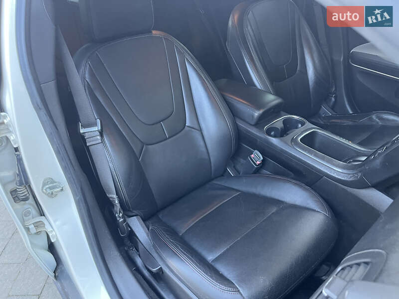 Хетчбек Chevrolet Volt 2011 в Івано-Франківську