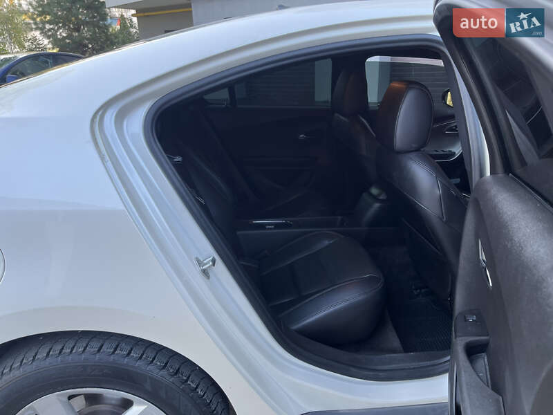 Хетчбек Chevrolet Volt 2011 в Івано-Франківську