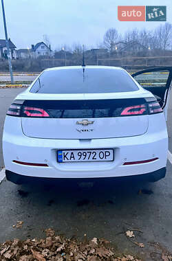 Хэтчбек Chevrolet Volt 2014 в Киеве