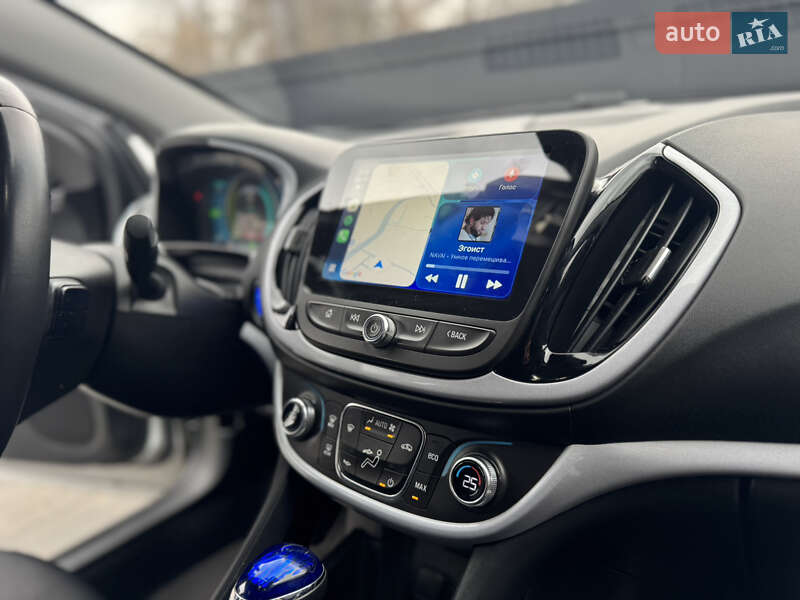 Хетчбек Chevrolet Volt 2016 в Києві