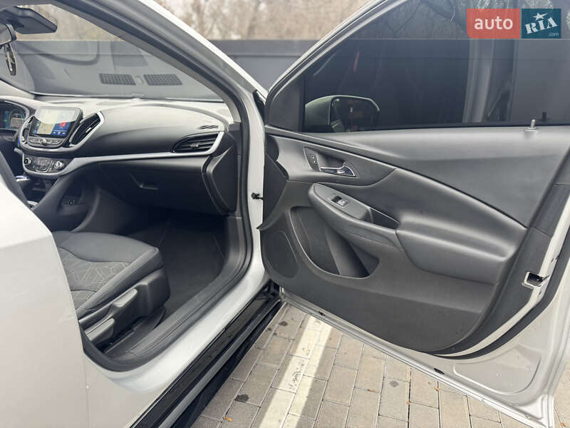 Хетчбек Chevrolet Volt 2016 в Києві