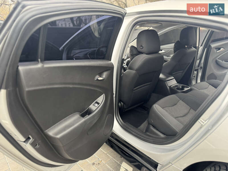 Хетчбек Chevrolet Volt 2016 в Києві