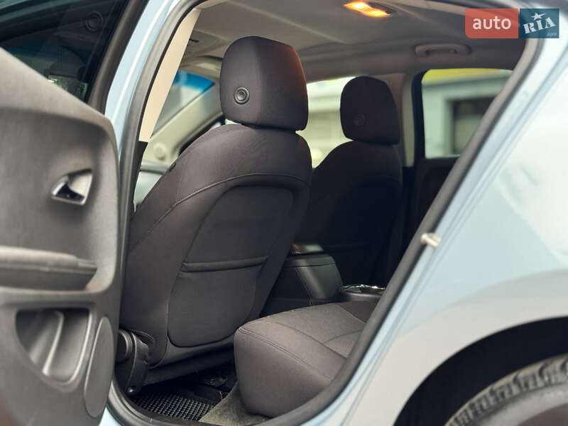 Хетчбек Chevrolet Volt 2012 в Києві