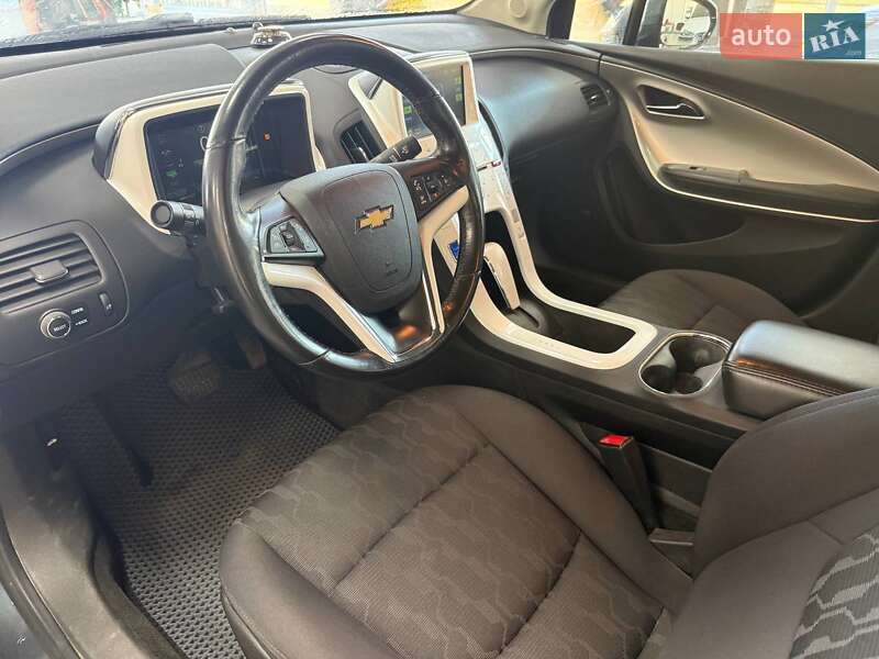 Хэтчбек Chevrolet Volt 2012 в Киеве