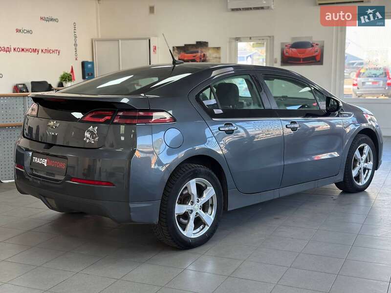Хэтчбек Chevrolet Volt 2012 в Киеве