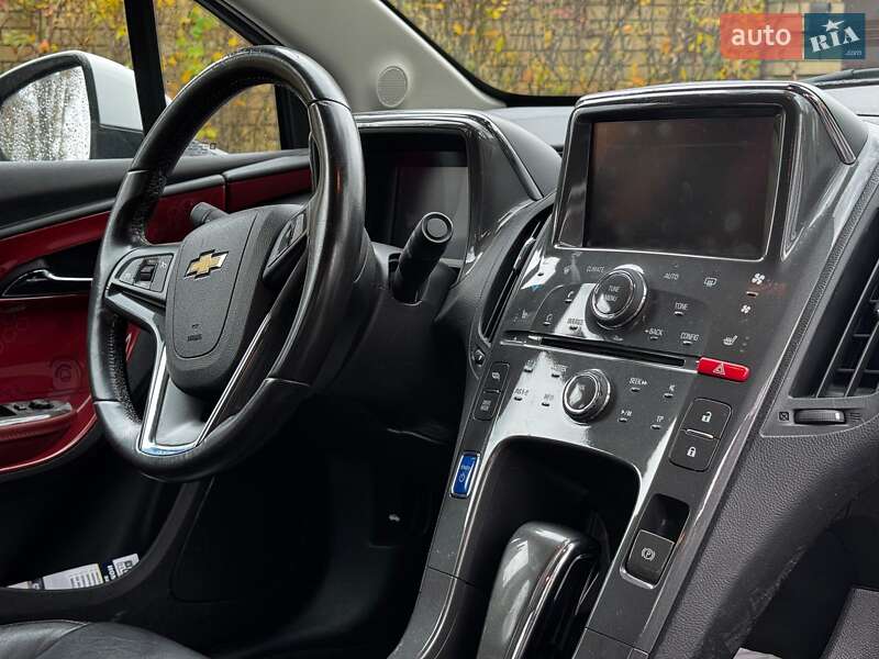 Хэтчбек Chevrolet Volt 2012 в Киеве