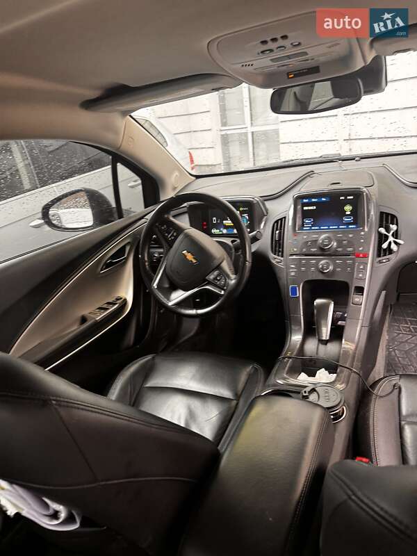 Хэтчбек Chevrolet Volt 2014 в Ивано-Франковске