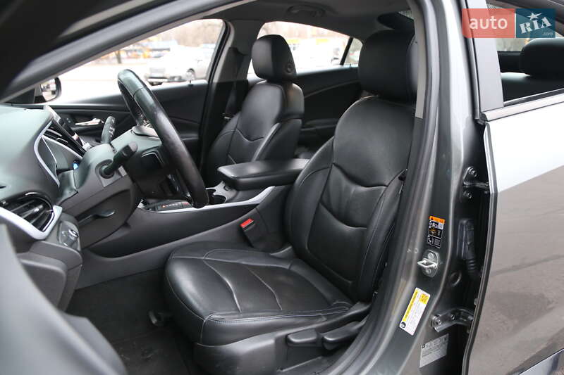 Хетчбек Chevrolet Volt 2016 в Києві