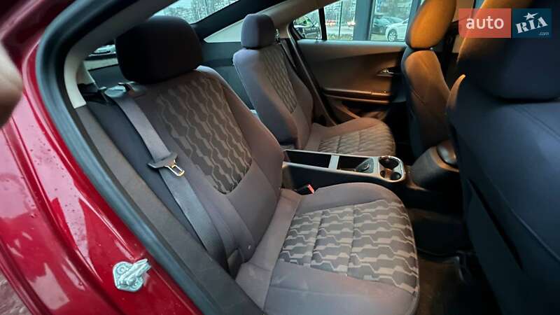 Хетчбек Chevrolet Volt 2012 в Києві
