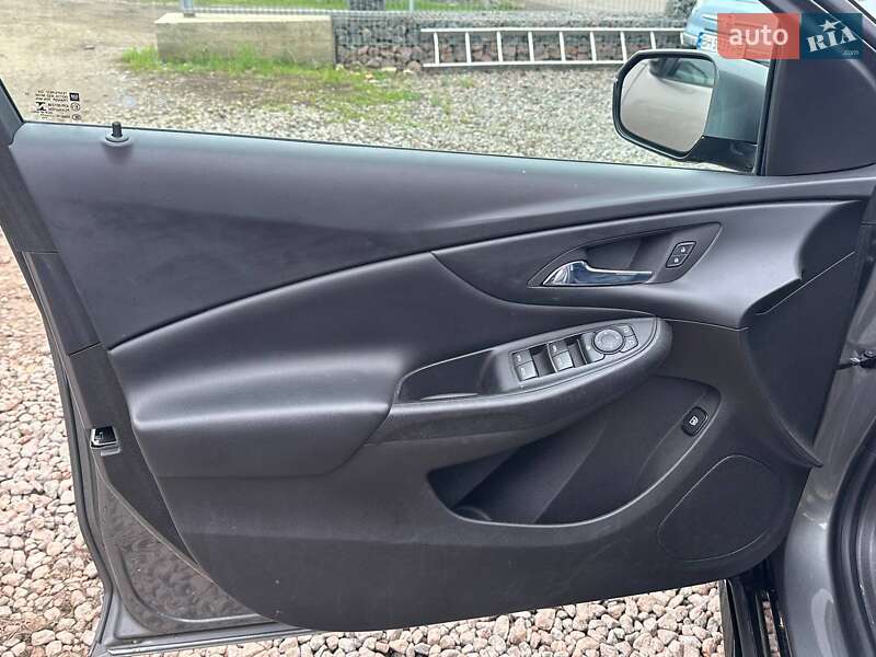 Хэтчбек Chevrolet Volt 2017 в Одессе фото 12 Хэтчбек Chevrolet Volt 2017 в Одессе