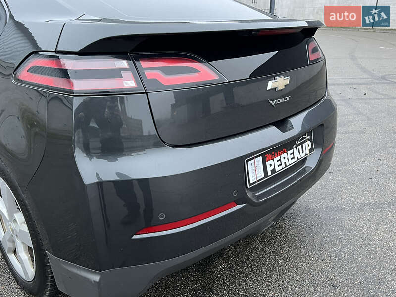 Хэтчбек Chevrolet Volt 2015 в Киеве