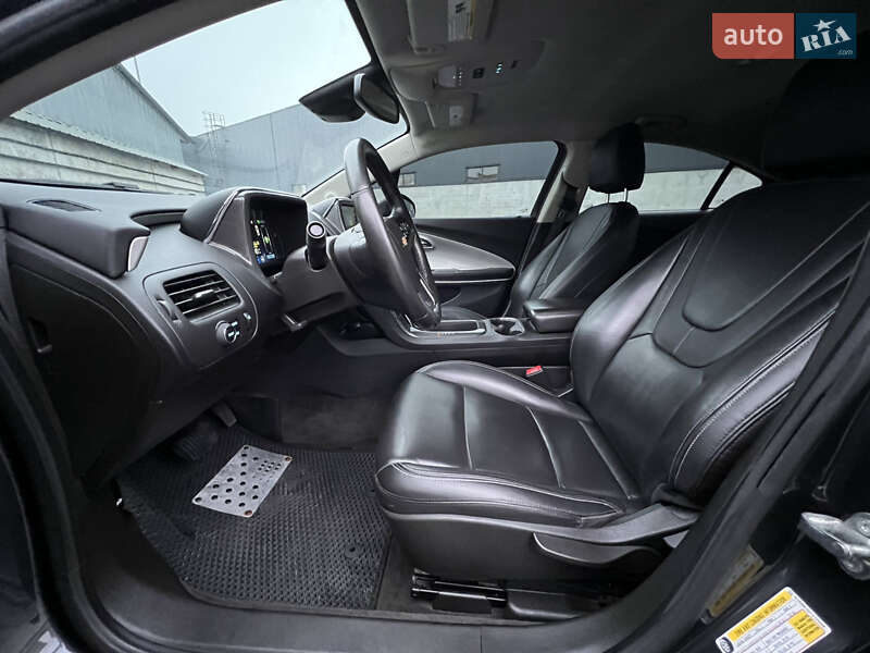 Хэтчбек Chevrolet Volt 2015 в Киеве
