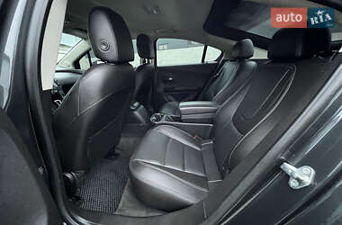 Хэтчбек Chevrolet Volt 2015 в Киеве