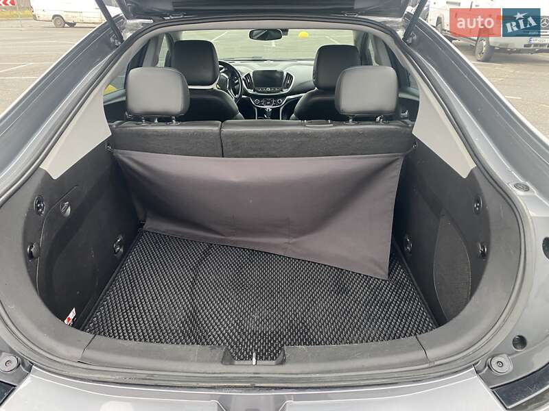 Хетчбек Chevrolet Volt 2018 в Києві
