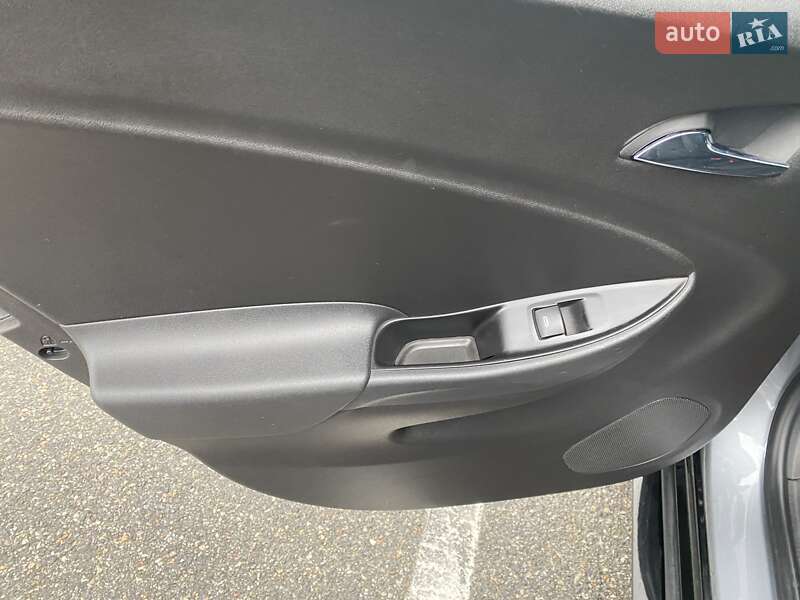 Хэтчбек Chevrolet Volt 2018 в Киеве фото 12 Хэтчбек Chevrolet Volt 2018 в Киеве