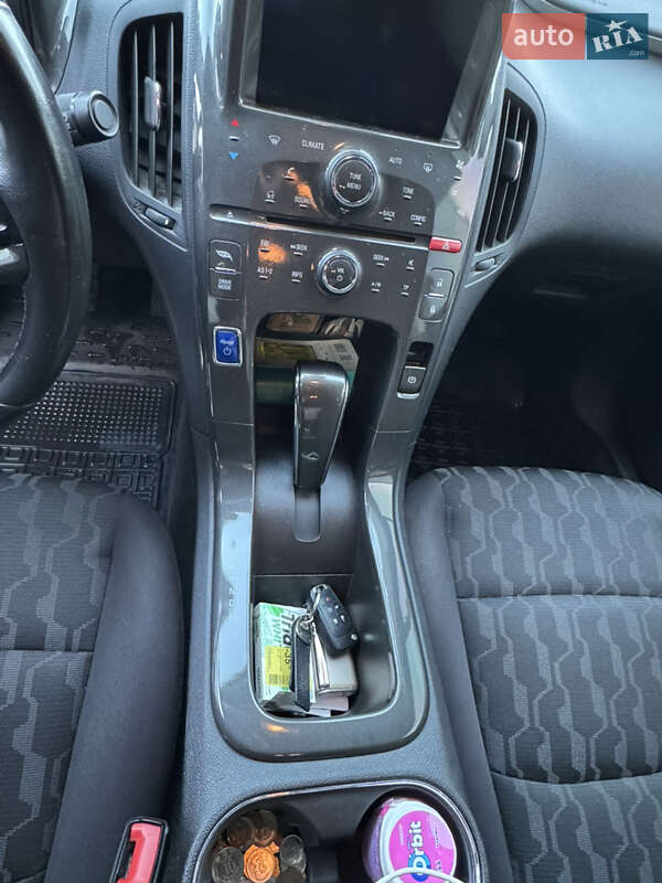 Хэтчбек Chevrolet Volt 2013 в Днепре