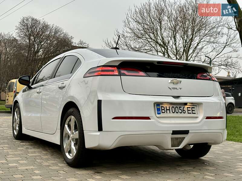 Хэтчбек Chevrolet Volt 2015 в Одессе