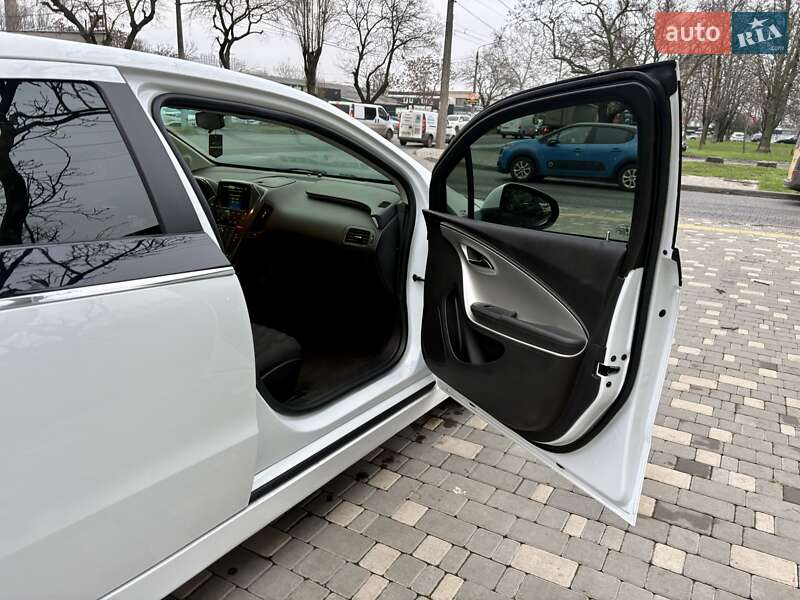 Хэтчбек Chevrolet Volt 2015 в Одессе