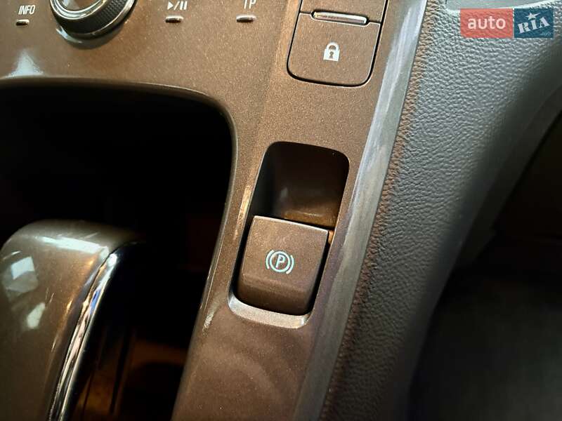 Хэтчбек Chevrolet Volt 2015 в Одессе