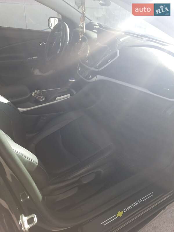 Хэтчбек Chevrolet Volt 2015 в Кропивницком