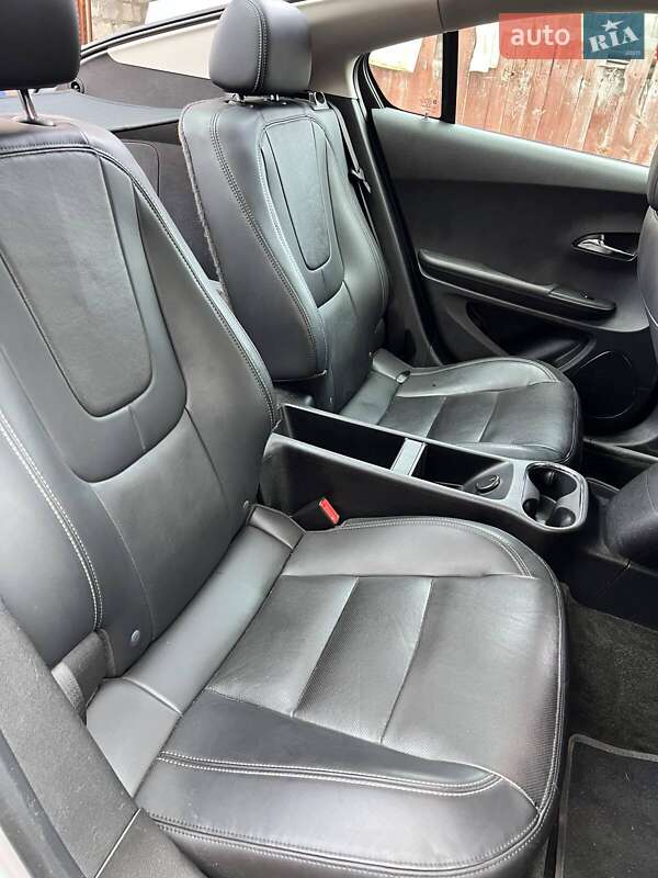 Хетчбек Chevrolet Volt 2013 в Броварах