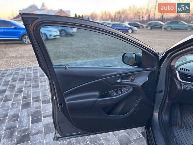 Хэтчбек Chevrolet Volt 2017 в Коломые