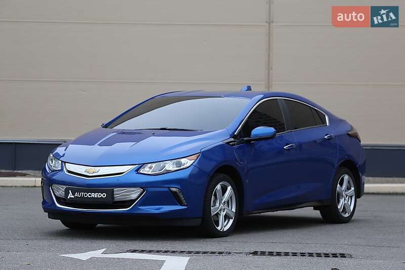 Хэтчбек Chevrolet Volt 2017 в Киеве