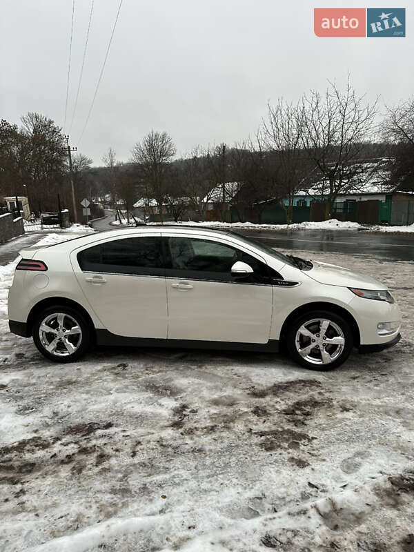 Хэтчбек Chevrolet Volt 2012 в Полтаве