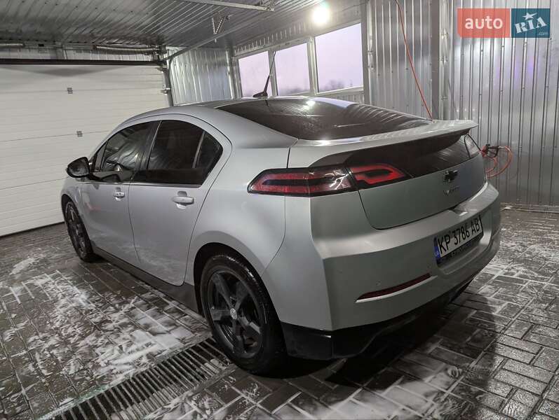 Хэтчбек Chevrolet Volt 2013 в Запорожье