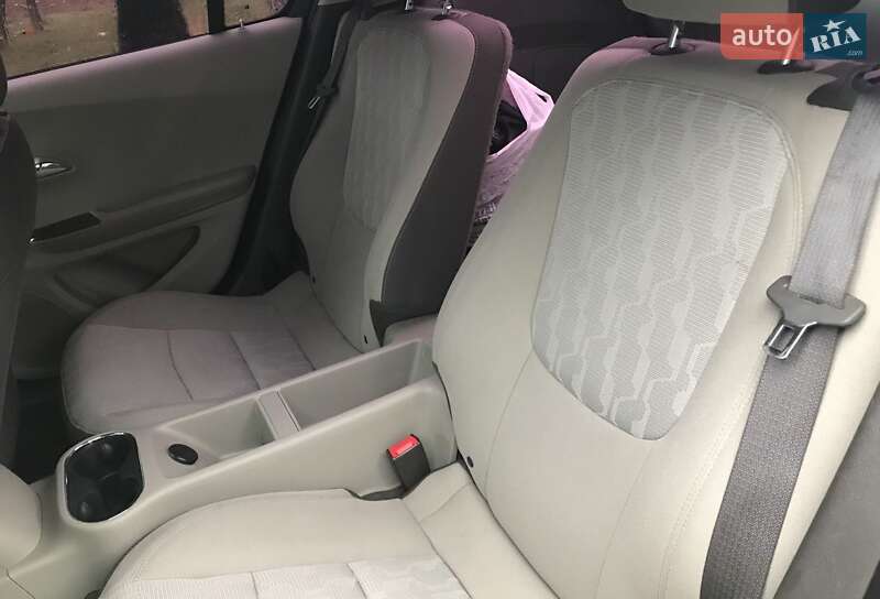 Хэтчбек Chevrolet Volt 2014 в Николаеве