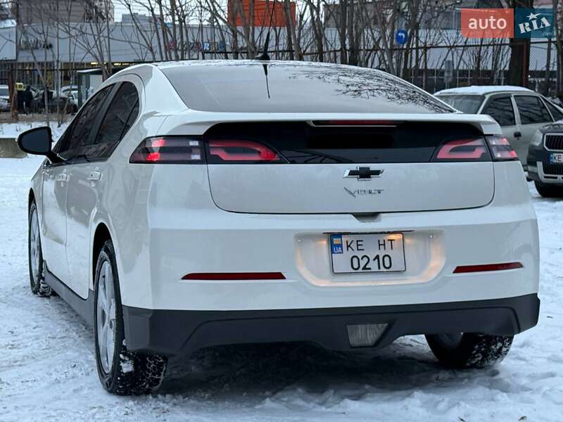 Хэтчбек Chevrolet Volt 2012 в Днепре