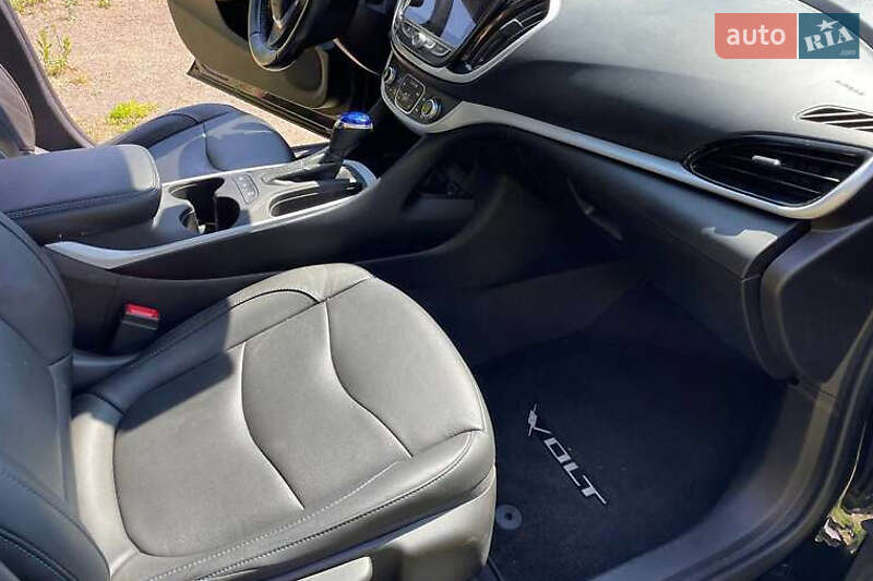 Хэтчбек Chevrolet Volt 2018 в Киеве
