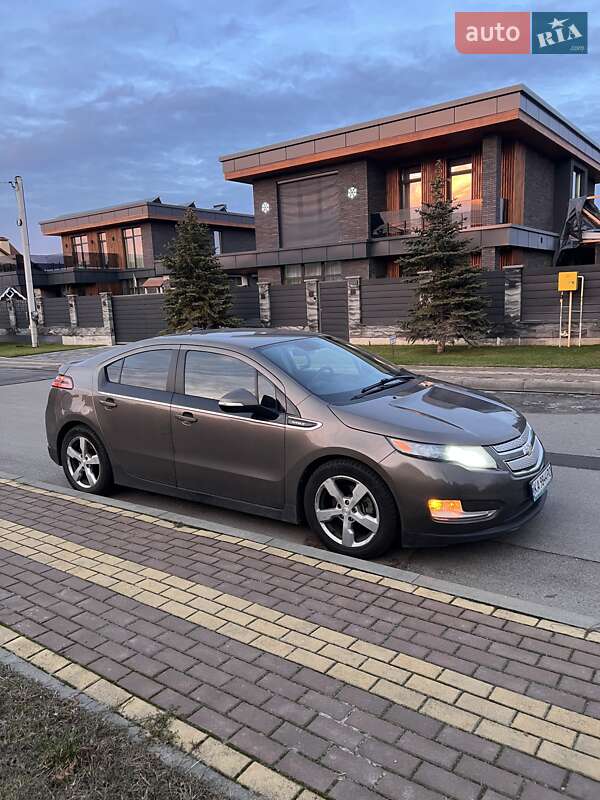 Хэтчбек Chevrolet Volt 2013 в Киеве