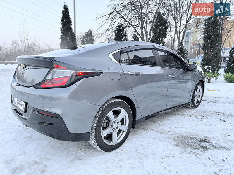Хэтчбек Chevrolet Volt 2018 в Киеве