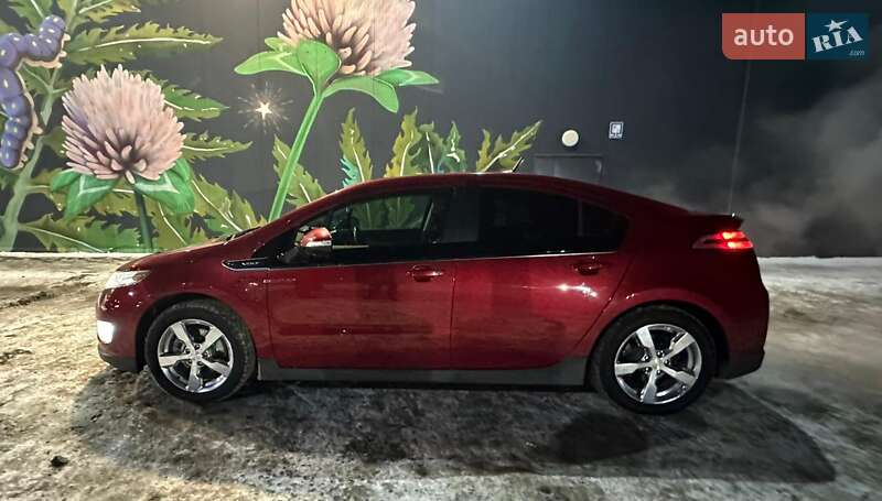 Хэтчбек Chevrolet Volt 2012 в Белогородке фото Хэтчбек Chevrolet Volt 2012 в Белогородке
