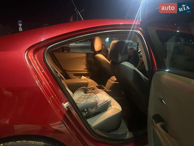 Хэтчбек Chevrolet Volt 2012 в Белогородке фото 8 Хэтчбек Chevrolet Volt 2012 в Белогородке