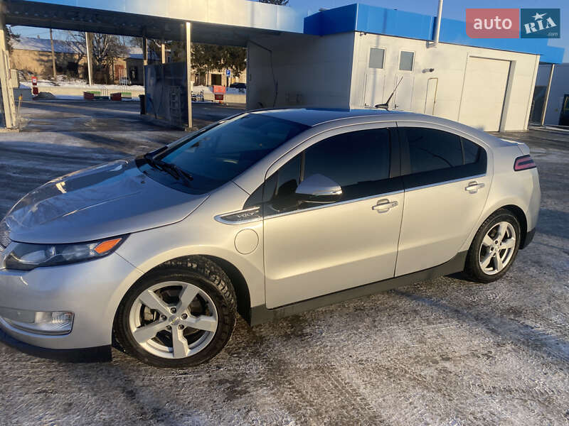 Хэтчбек Chevrolet Volt 2014 в Ромнах