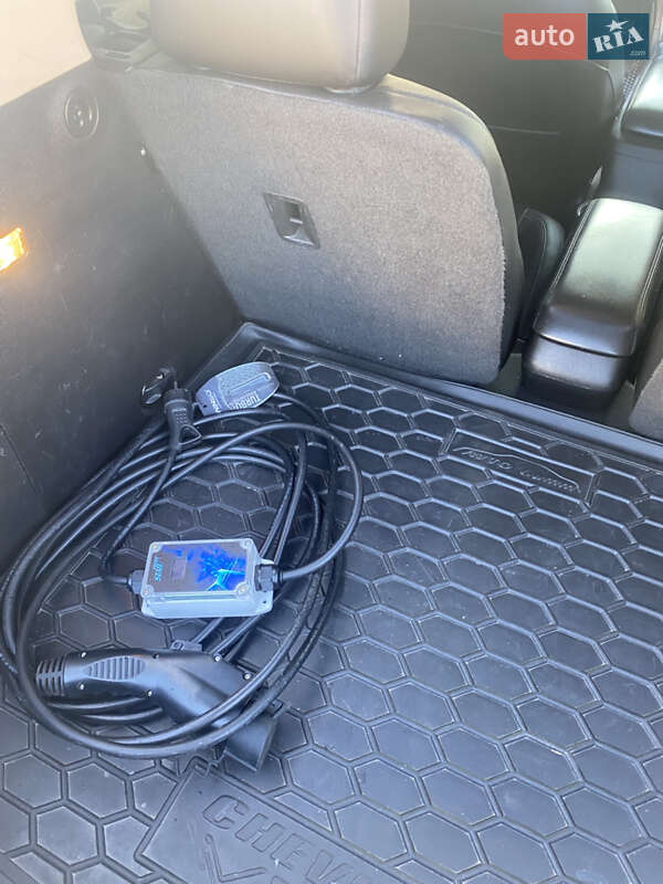 Хэтчбек Chevrolet Volt 2014 в Ромнах